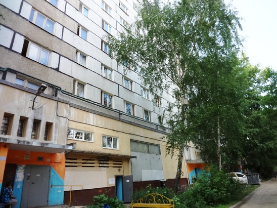 3-комнатная 70м2 1/9 эт.